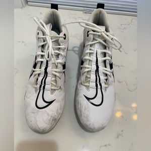 Nike Alpha Menace Varsity 3 Football Cleats